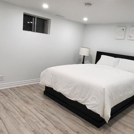 Queen Bedroom With Private Washroom Near 401, 404, Dvp, Markham, North York, Free Parking Toronto Eksteriør billede