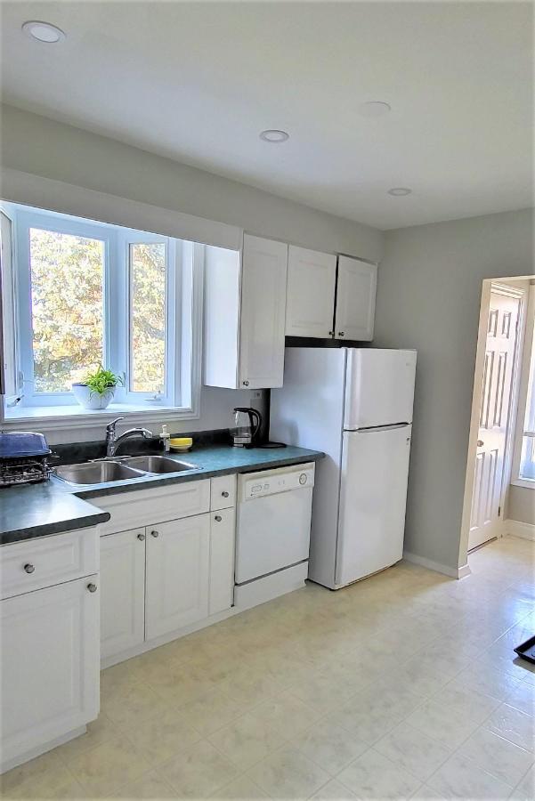 Queen Bedroom With Private Washroom Near 401, 404, Dvp, Markham, North York, Free Parking Toronto Eksteriør billede