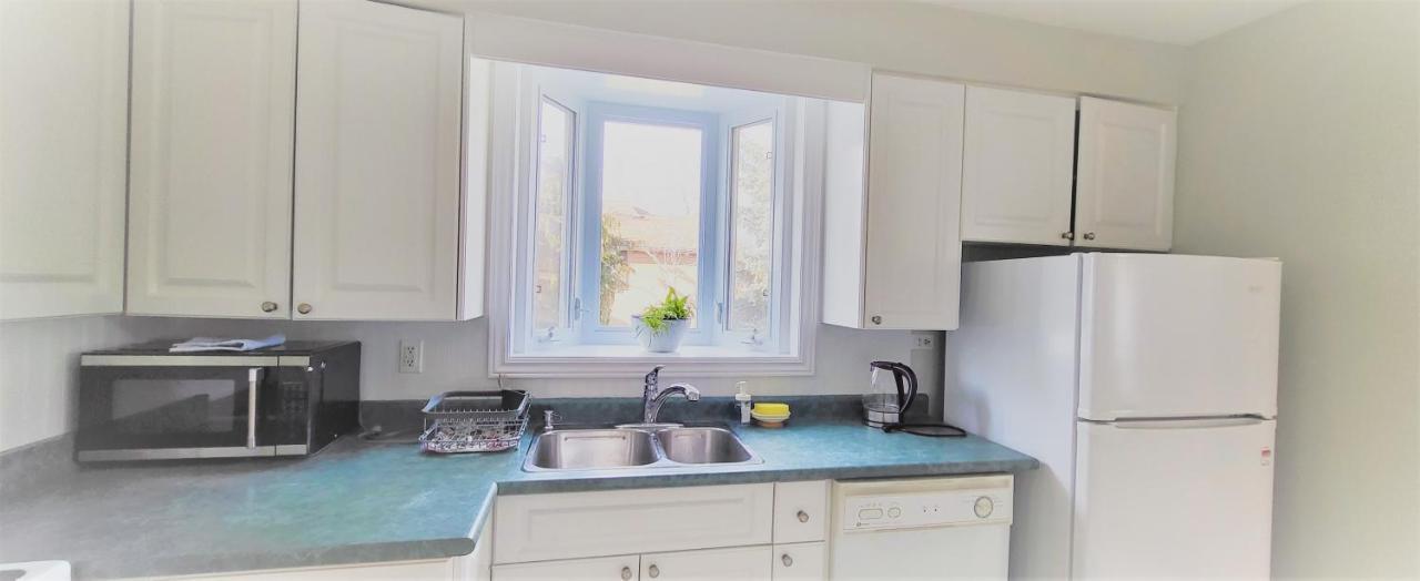 Queen Bedroom With Private Washroom Near 401, 404, Dvp, Markham, North York, Free Parking Toronto Eksteriør billede